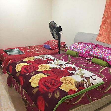 Homestay D Sofia Kuala Terengganu Zewnętrze zdjęcie